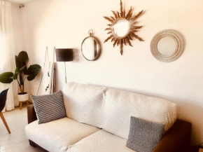 Apartamento con WIFI y piscina cerca del mar